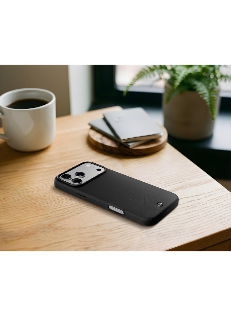 ليفيلو جراب جلد صناعي من كان لهاتف آيفون 17 برو ماكس، مقاوم للصدمات، حواف مرتفعة للكاميرا والشاشة، متوافق مع MagSafe، مغناطيس قوي، تم اختباره ضد السقوط من ارتفاع 1.5 متر - أسود - Image 4